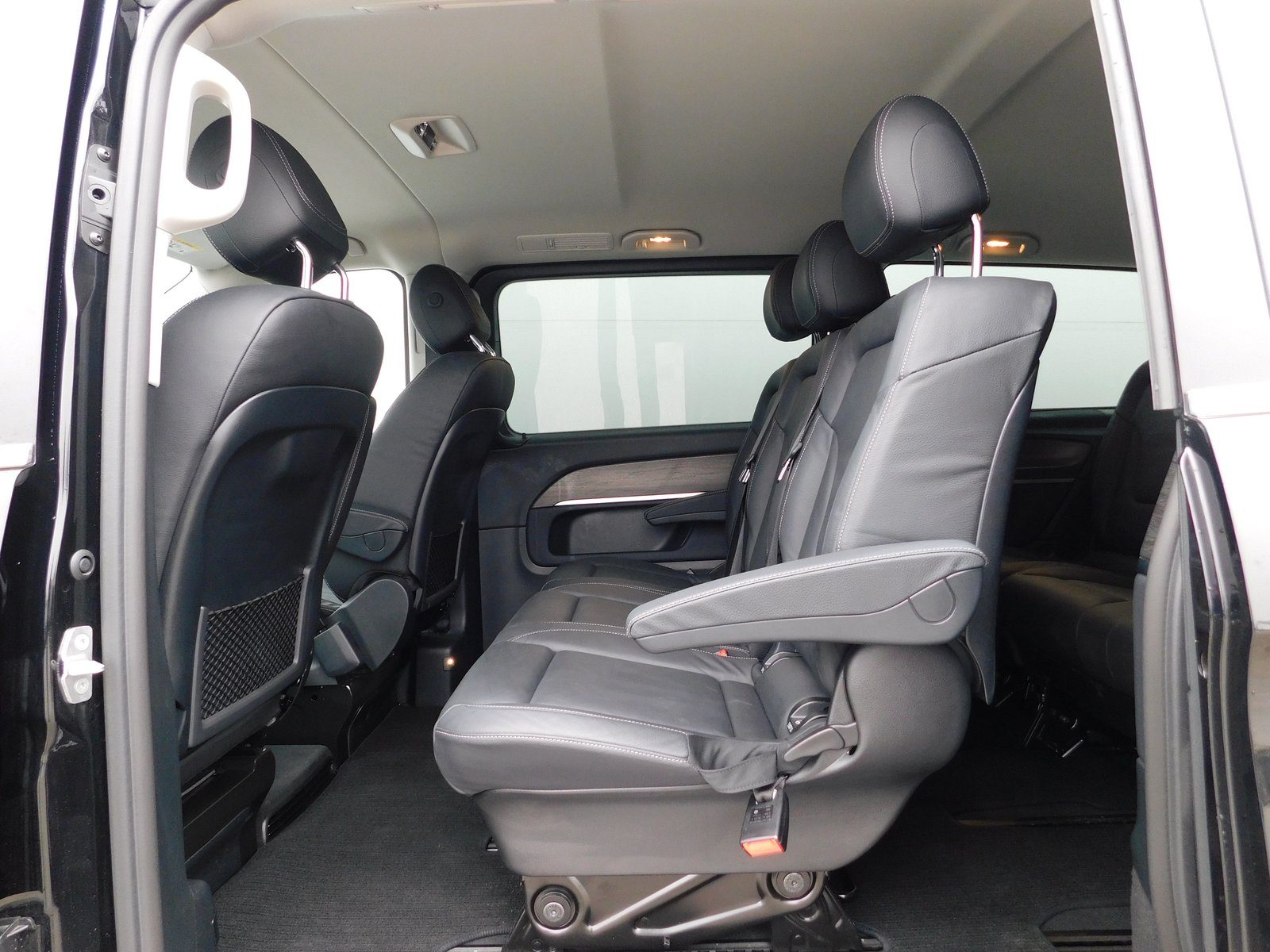 2024 Mercedes-Benz V-klasa — fotografija 11