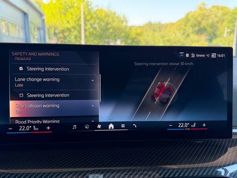 2025 BMW Serija 4 M Sport Pro — sličica 26