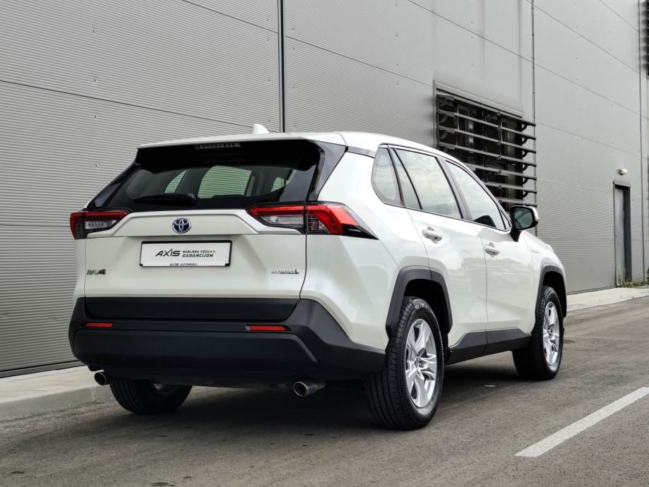 2021 Toyota RAV4 — fotografija 10