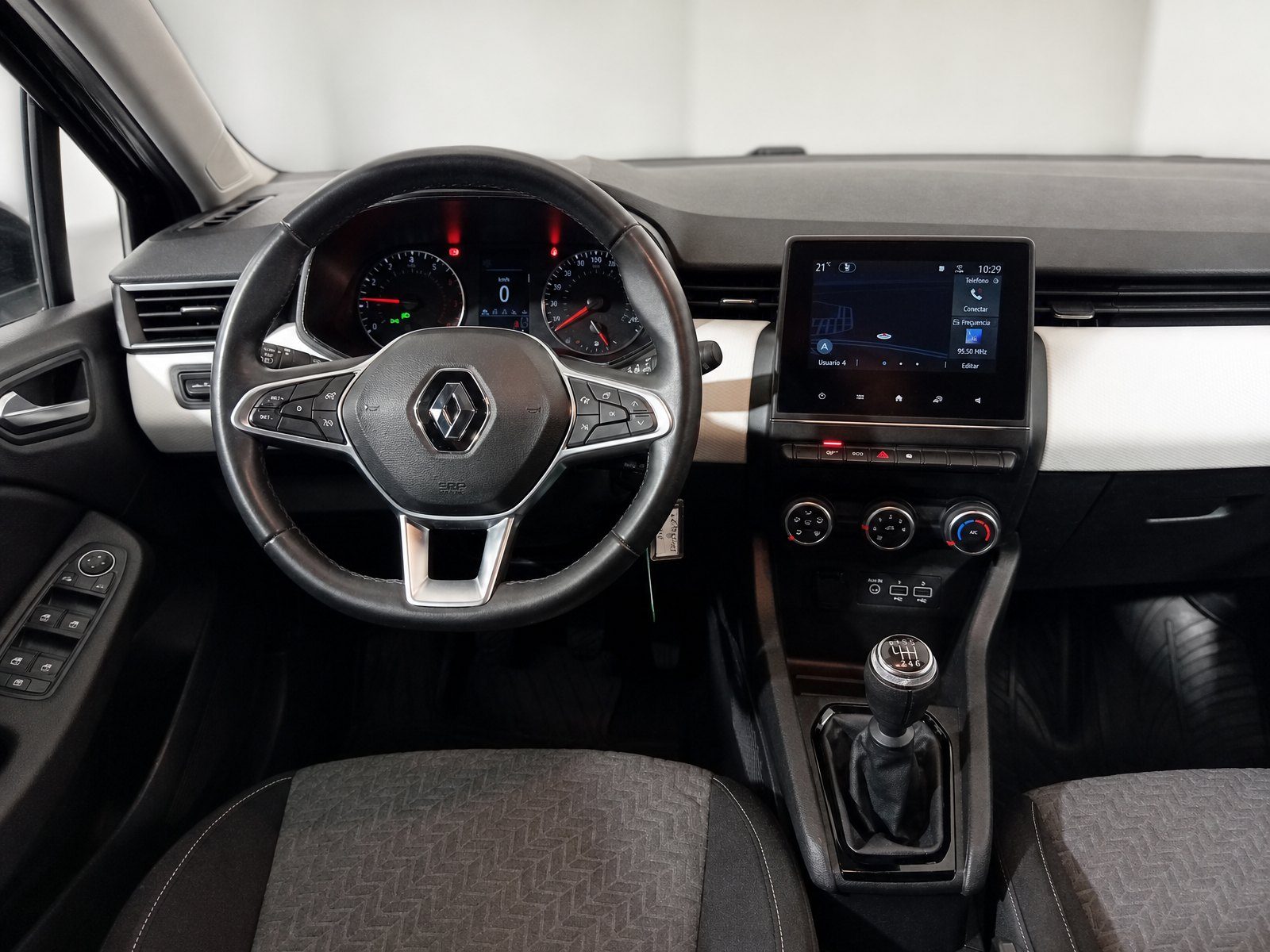 2023 Renault Clio — fotografija 15