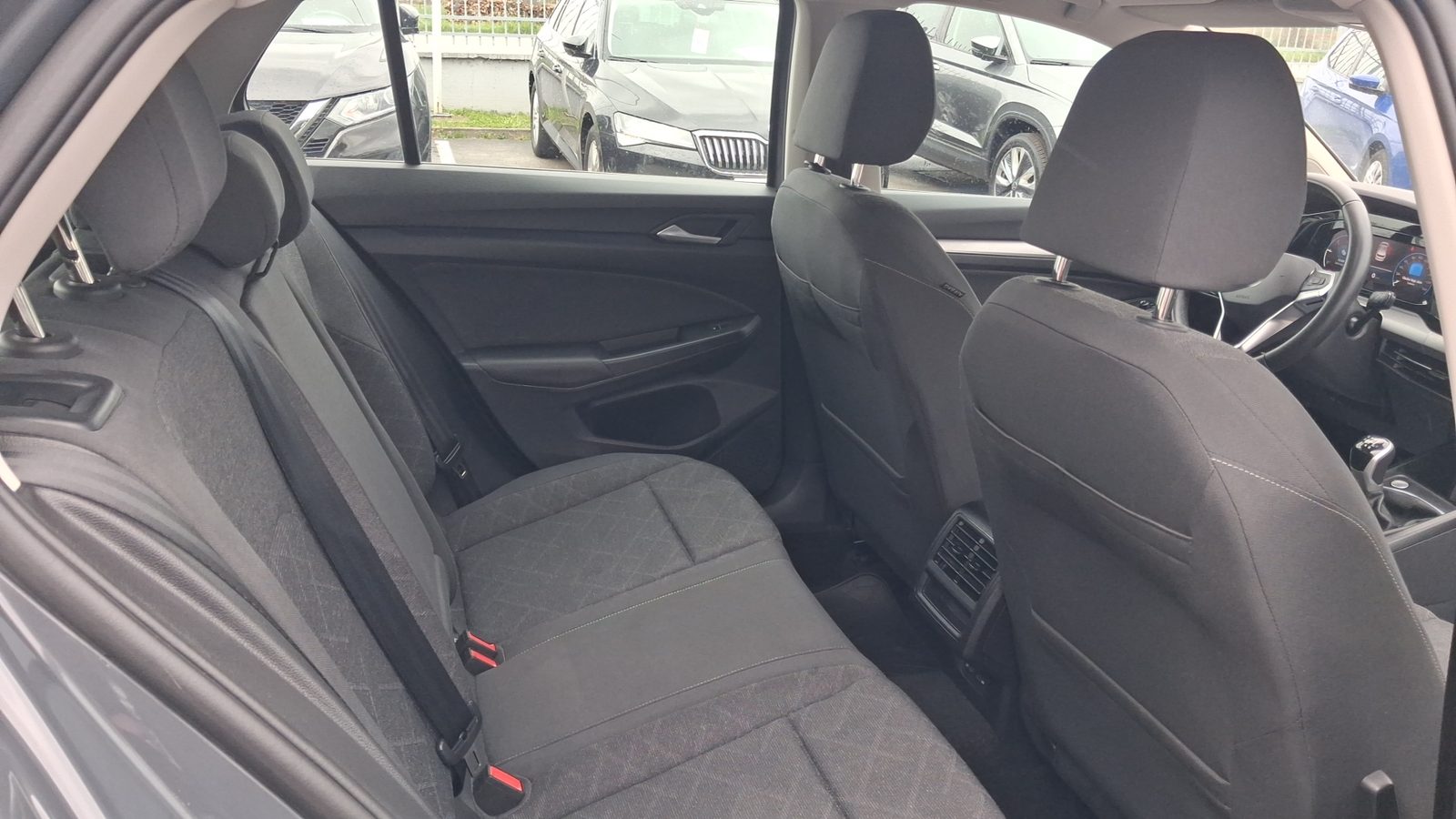 2024 Volkswagen Golf — fotografija 10
