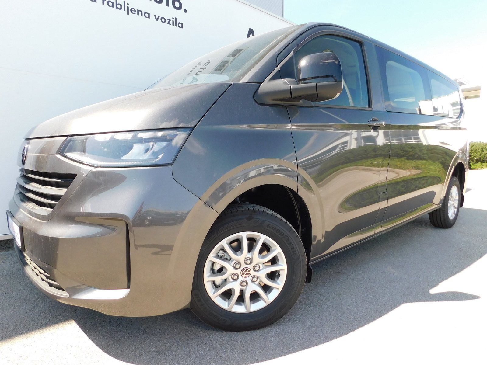 2025 Volkswagen Caravelle — fotografija 7