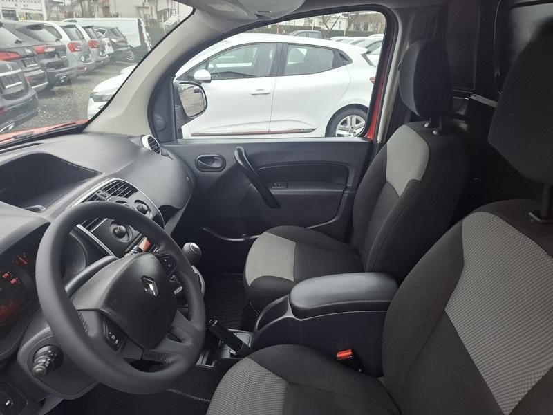 2020 Renault Kangoo — fotografija 9