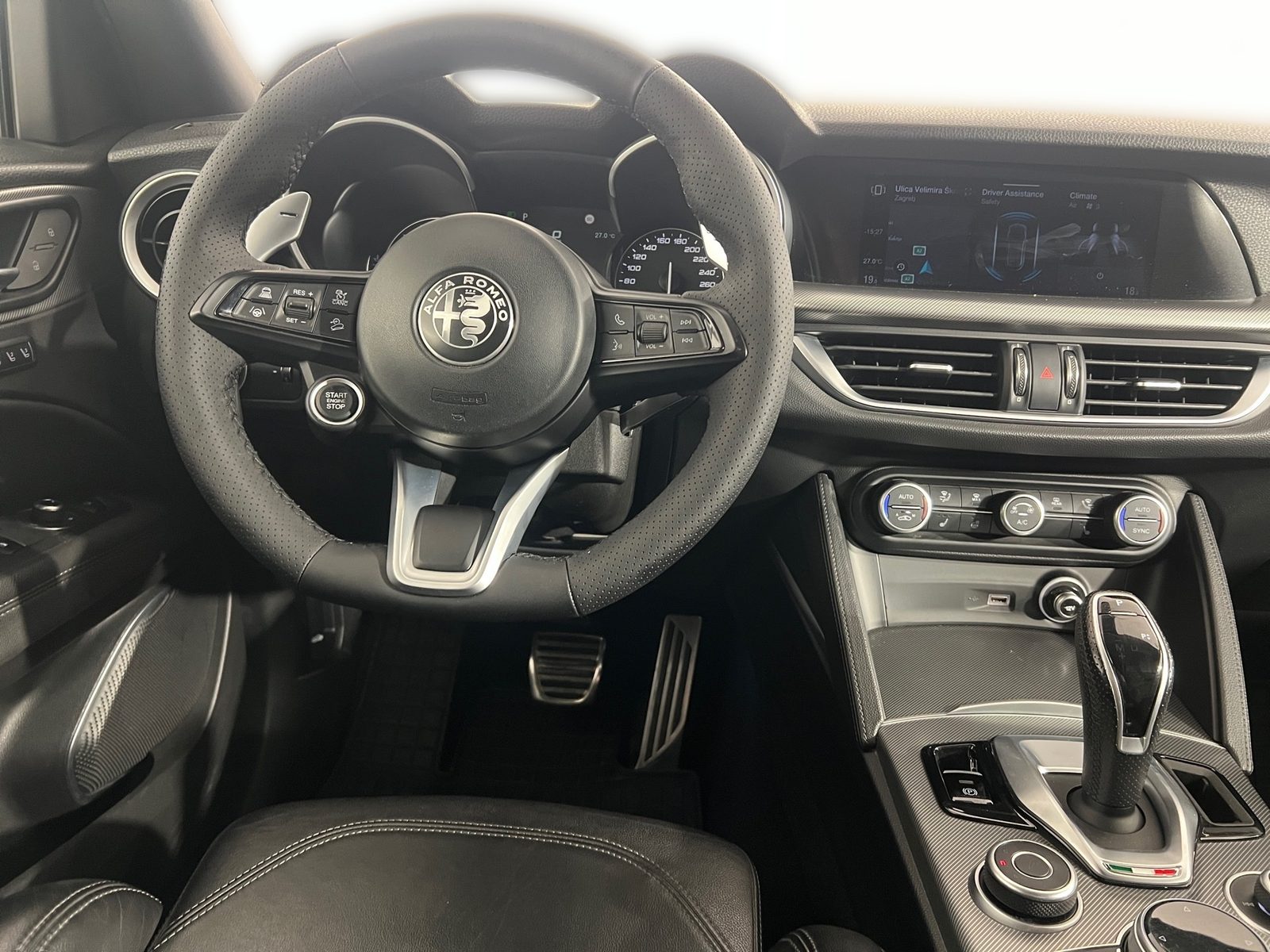 2021 Alfa Romeo Stelvio — fotografija 15