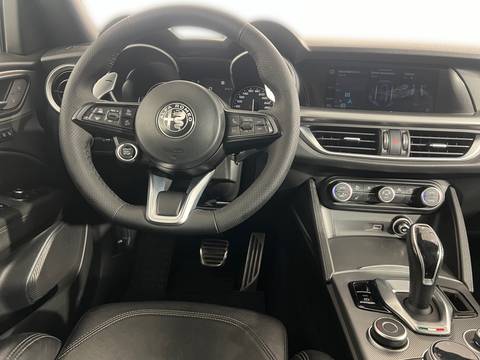 2021 Alfa Romeo Stelvio — sličica 15