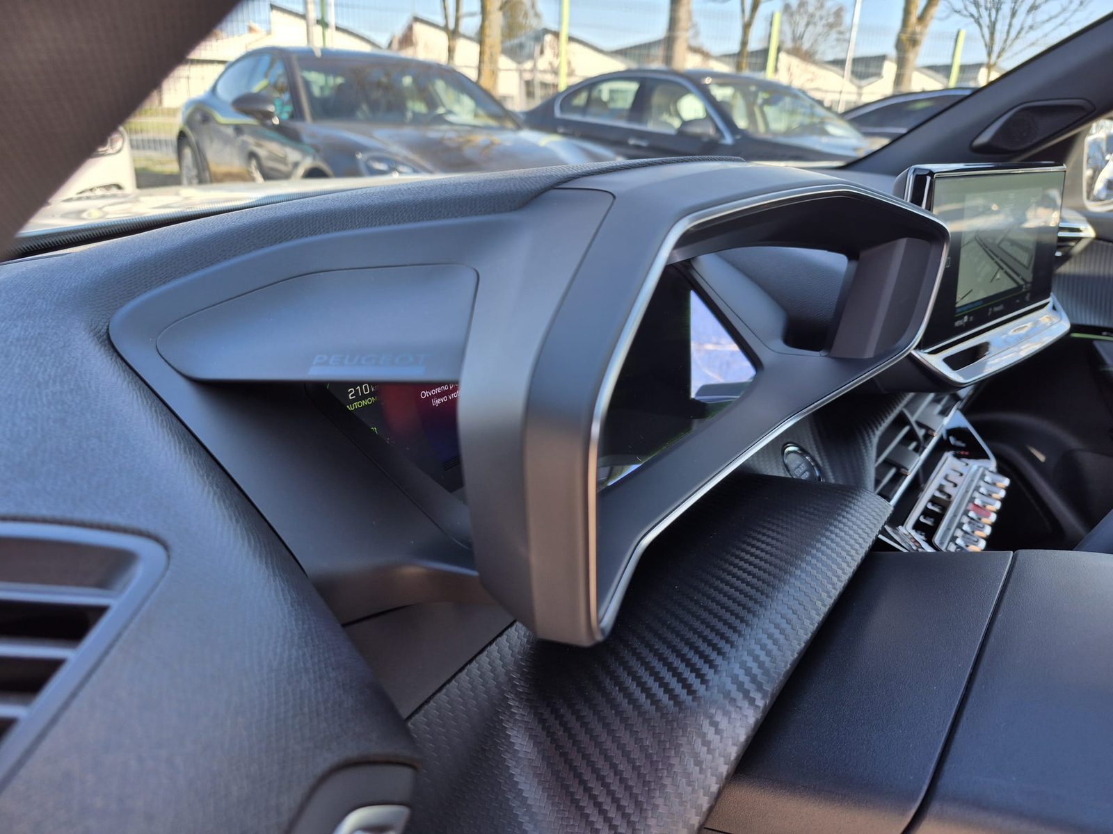 2023 Peugeot 2008 — fotografija 9