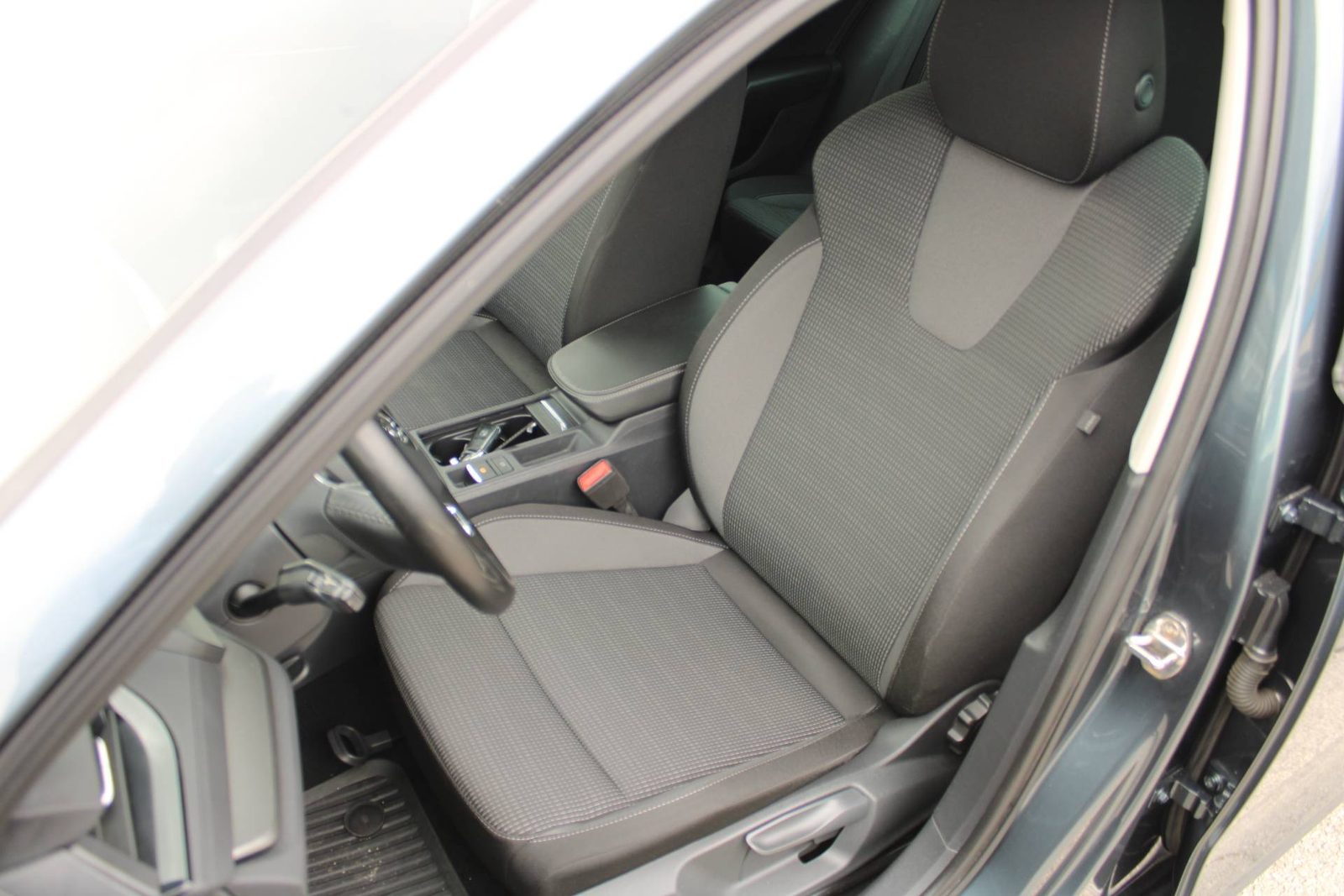 2021 Škoda Octavia Combi — fotografija 10