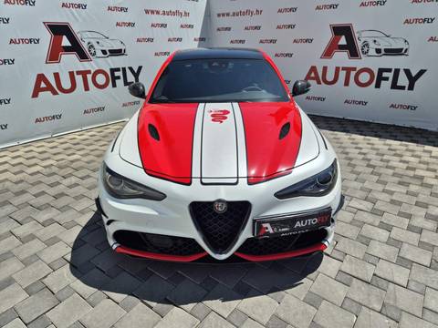 2017 Alfa Romeo Giulia — sličica 2