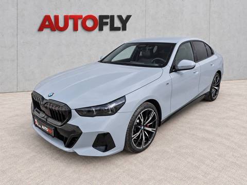 2025 BMW Serija 5 M Sport — sličica 9