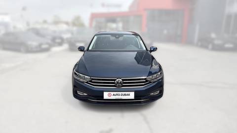 2022 Volkswagen Passat — sličica 2