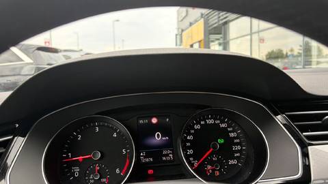 2022 Volkswagen Passat — sličica 18