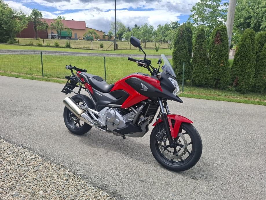2016 Honda NC700XA — fotografija 11