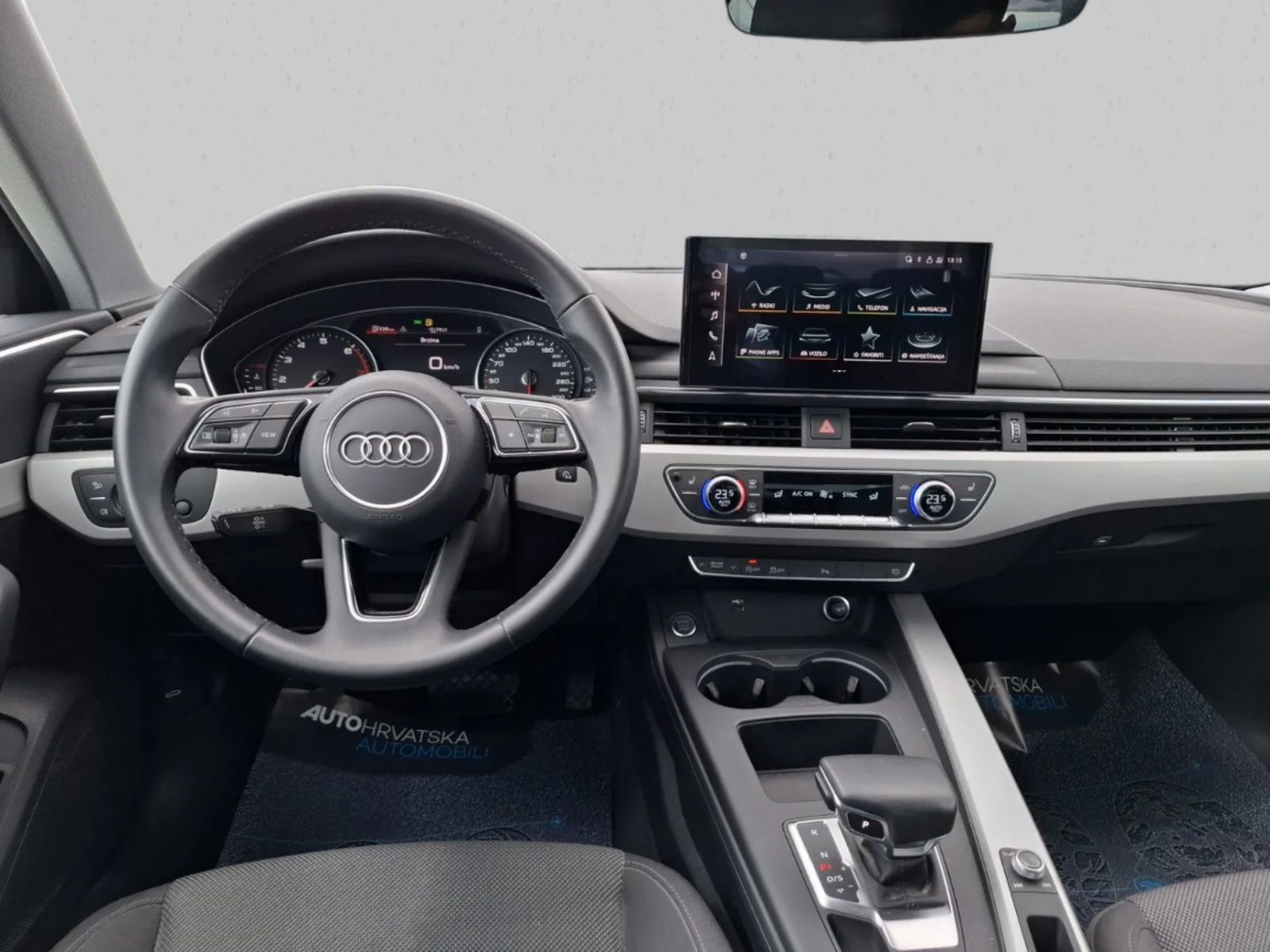 2023 Audi A4 — fotografija 14