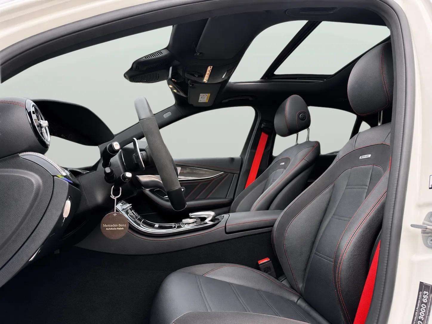 2017 Mercedes-Benz E-klasa — fotografija 13