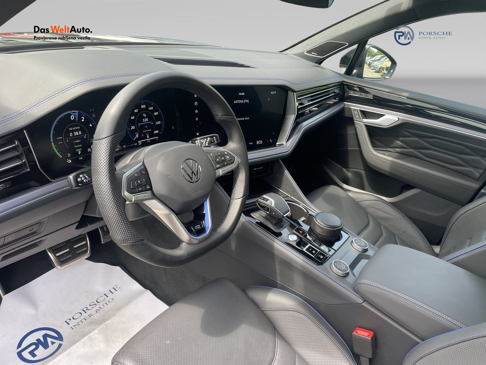 2026 Volkswagen Touareg — fotografija 11