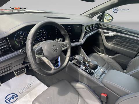 2026 Volkswagen Touareg — sličica 11