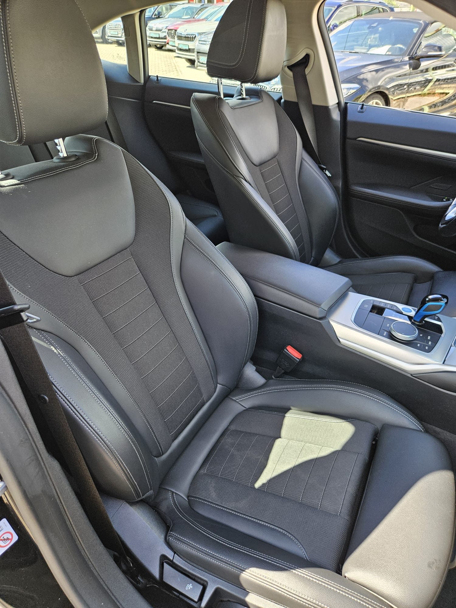 2022 BMW i4 — fotografija 25