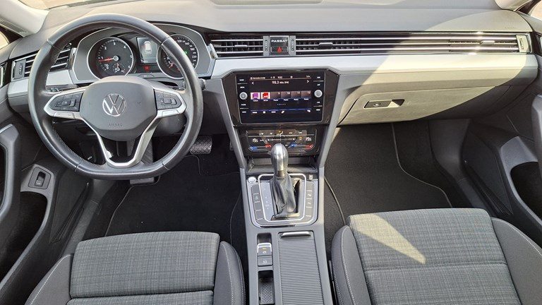 2021 Volkswagen Passat — fotografija 4