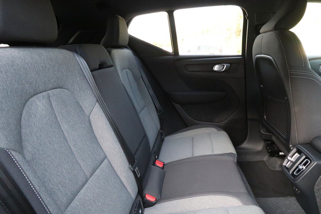 2026 Volvo XC40 — fotografija 8