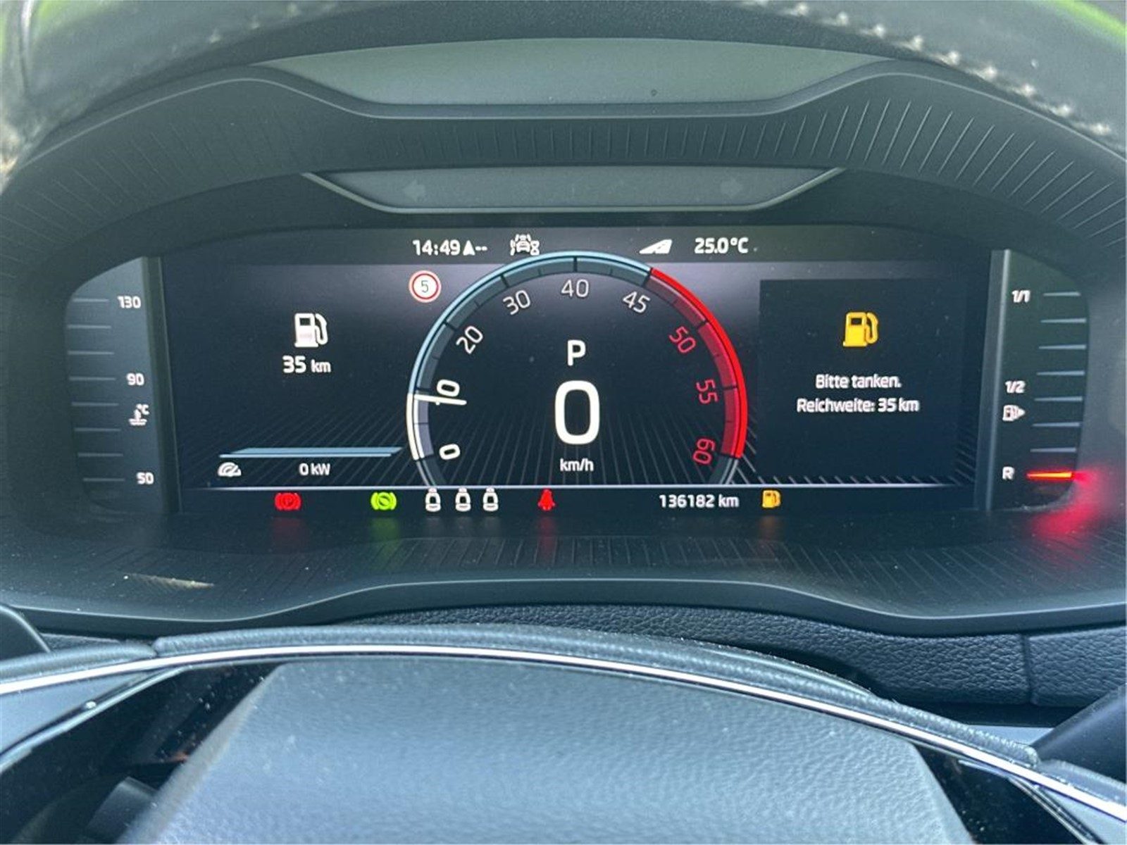 2022 Škoda Karoq — fotografija 10