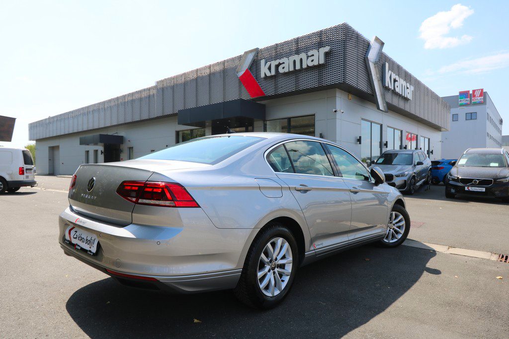 2021 Volkswagen Passat — fotografija 15