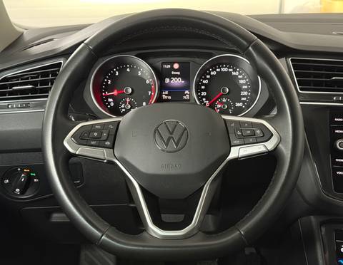2021 Volkswagen Tiguan — sličica 9