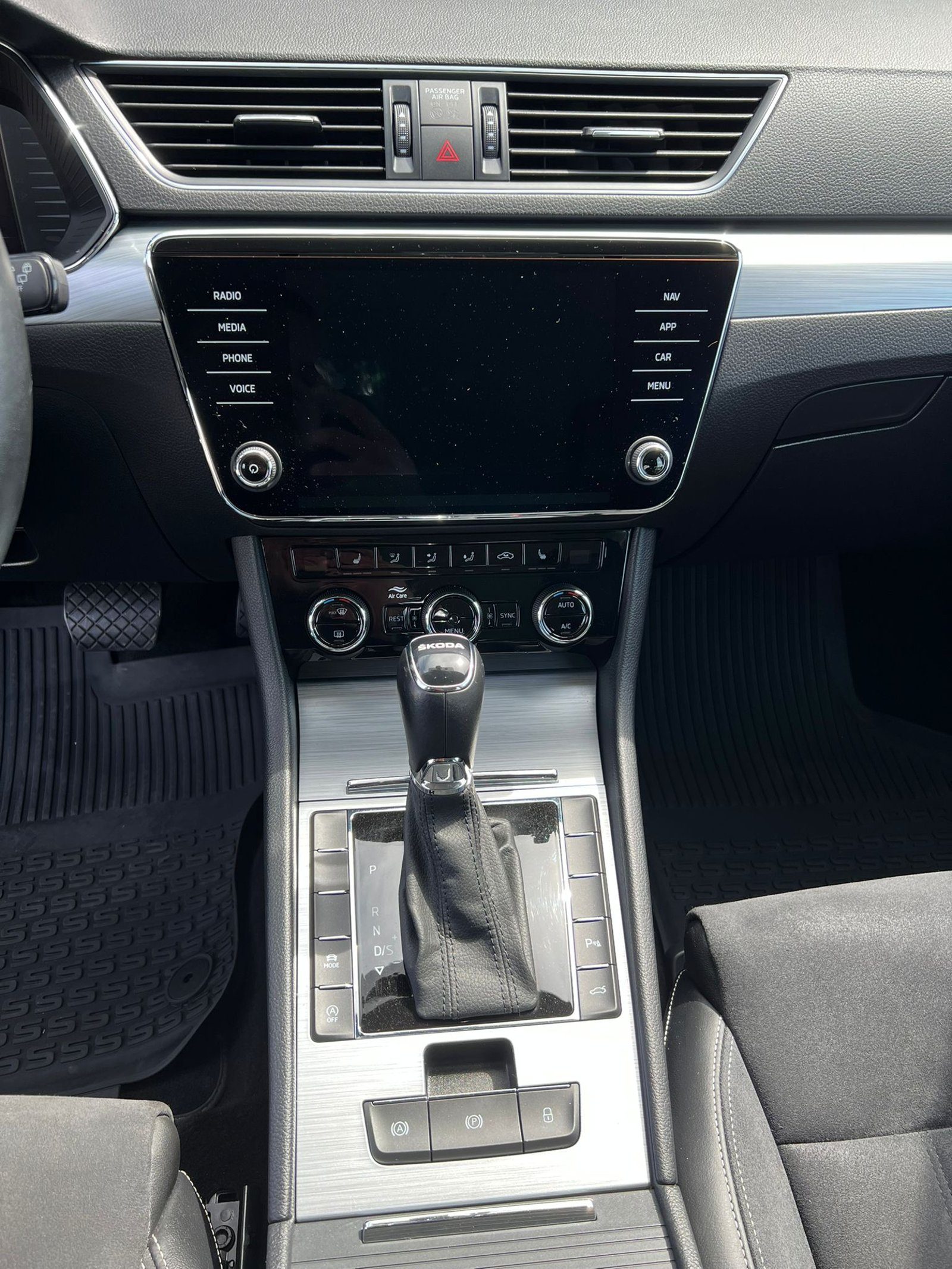 2023 Škoda Superb — fotografija 14