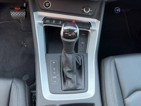 2022 Audi Q3 — sličica 16
