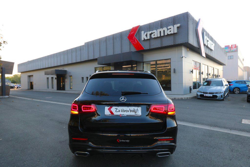 2022 Mercedes-Benz GLC AMG Line — fotografija 20