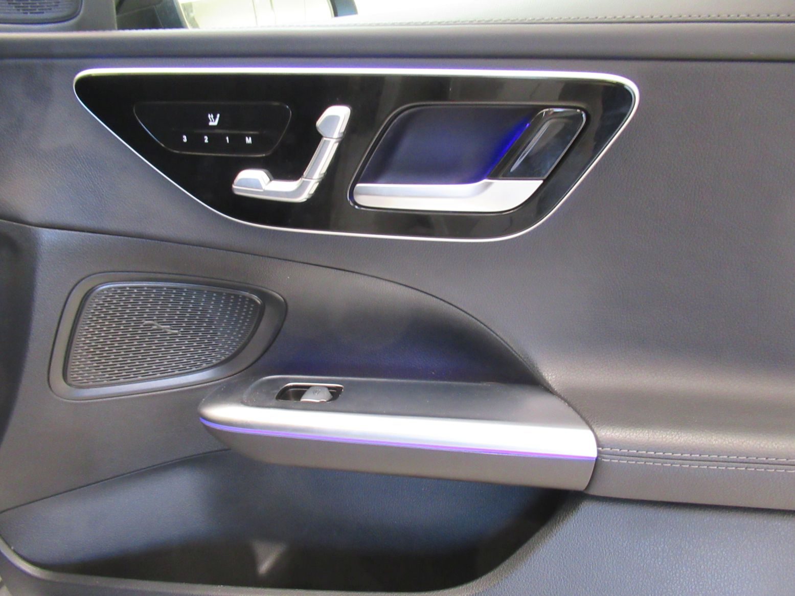 2025 Mercedes-Benz C-klasa — fotografija 11