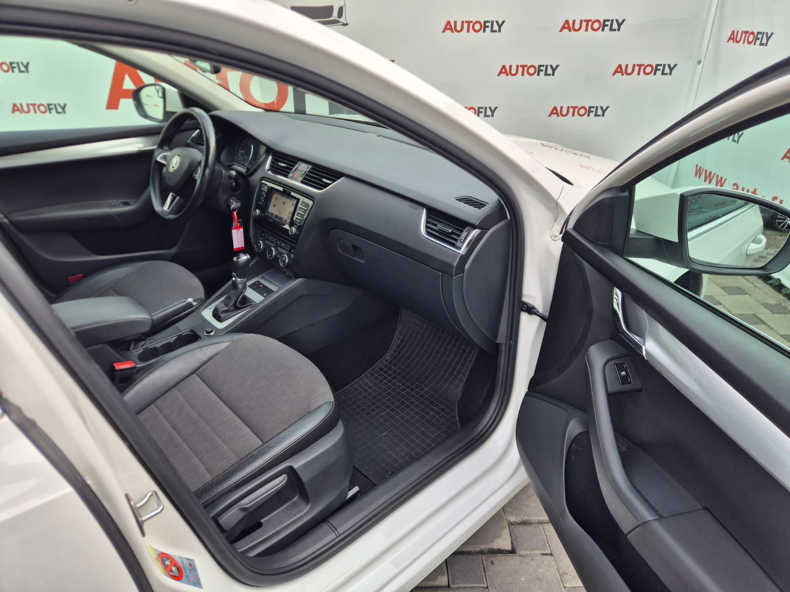 2014 Škoda Octavia — fotografija 13