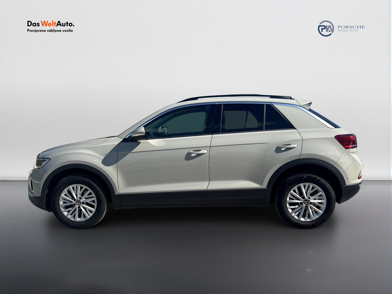 2022 Volkswagen T-Roc — fotografija 8
