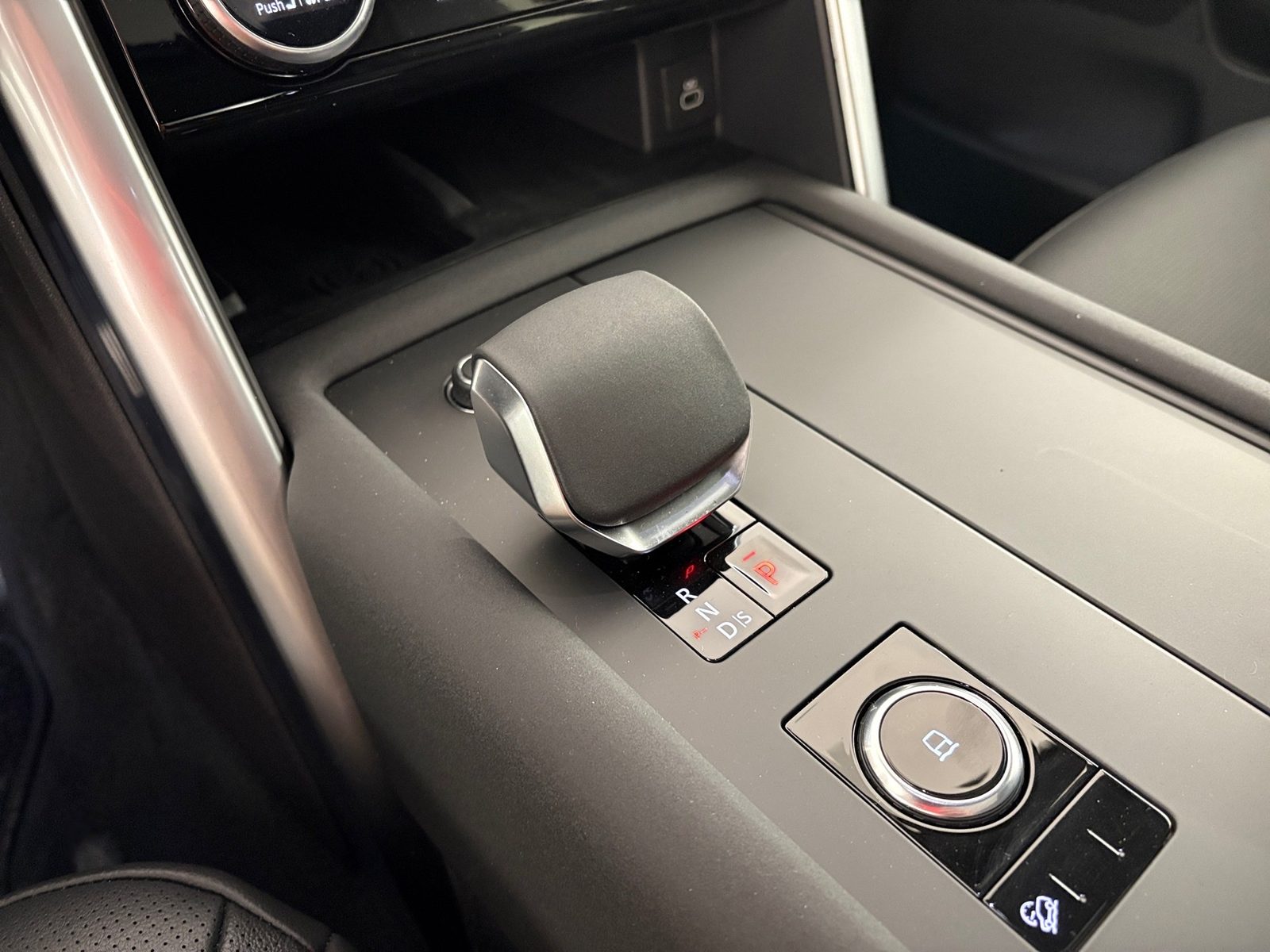 2025 Land Rover Discovery — fotografija 26