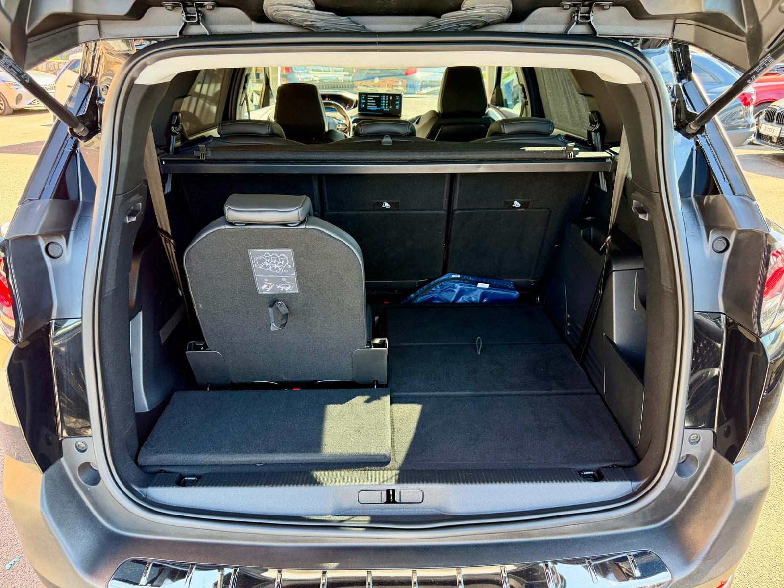 2022 Peugeot 5008 — fotografija 15