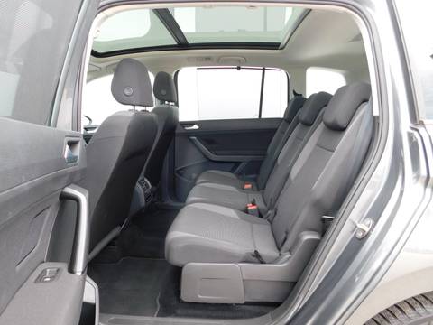 2018 Volkswagen Touran — sličica 10