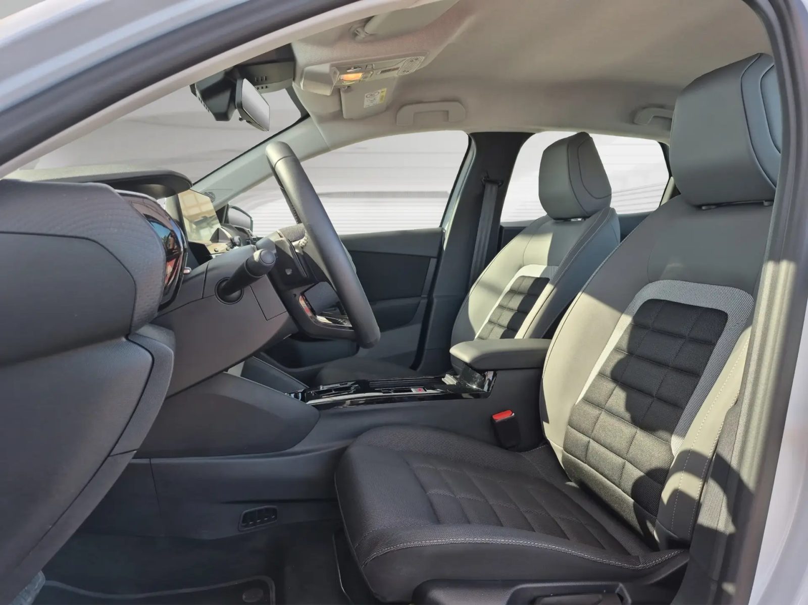 2025 Citroën C4 — fotografija 9