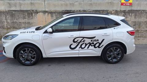 2023 Ford Kuga — sličica 3