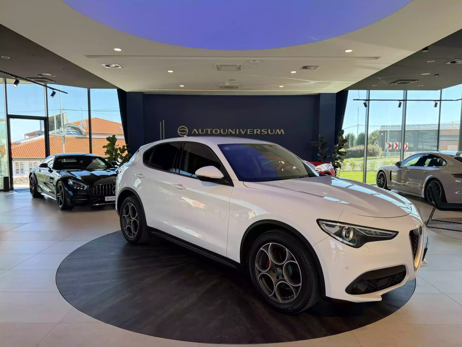 2018 Alfa Romeo Stelvio — fotografija 4