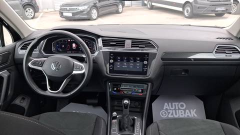 2021 Volkswagen Tiguan — sličica 11