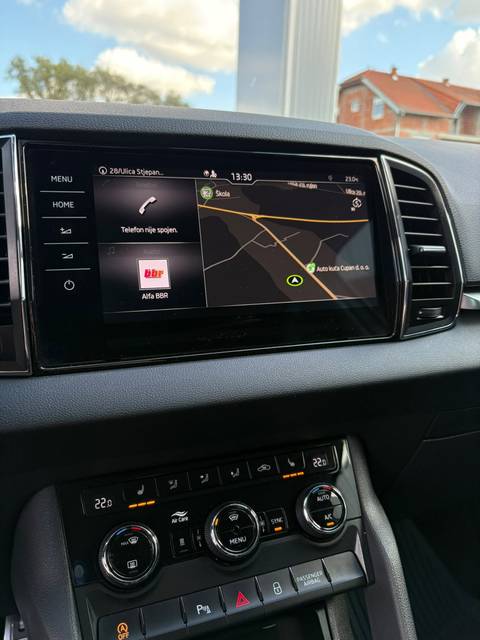 2022 Škoda Karoq — sličica 15