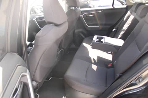2021 Toyota RAV4 — sličica 12