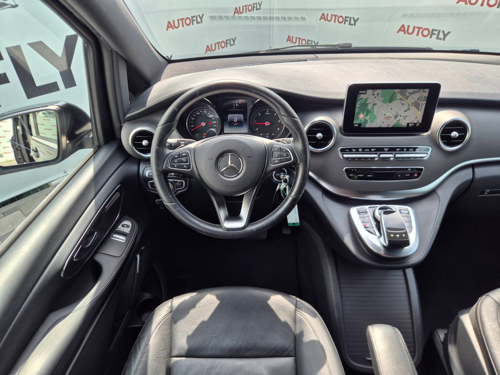 2017 Mercedes-Benz V-klasa — fotografija 17