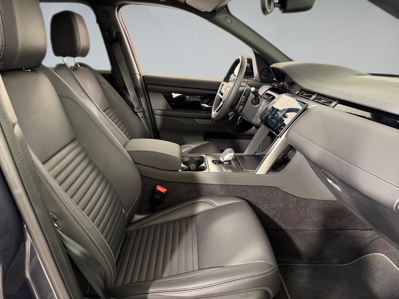 2026 Land Rover Discovery Sport — fotografija 22