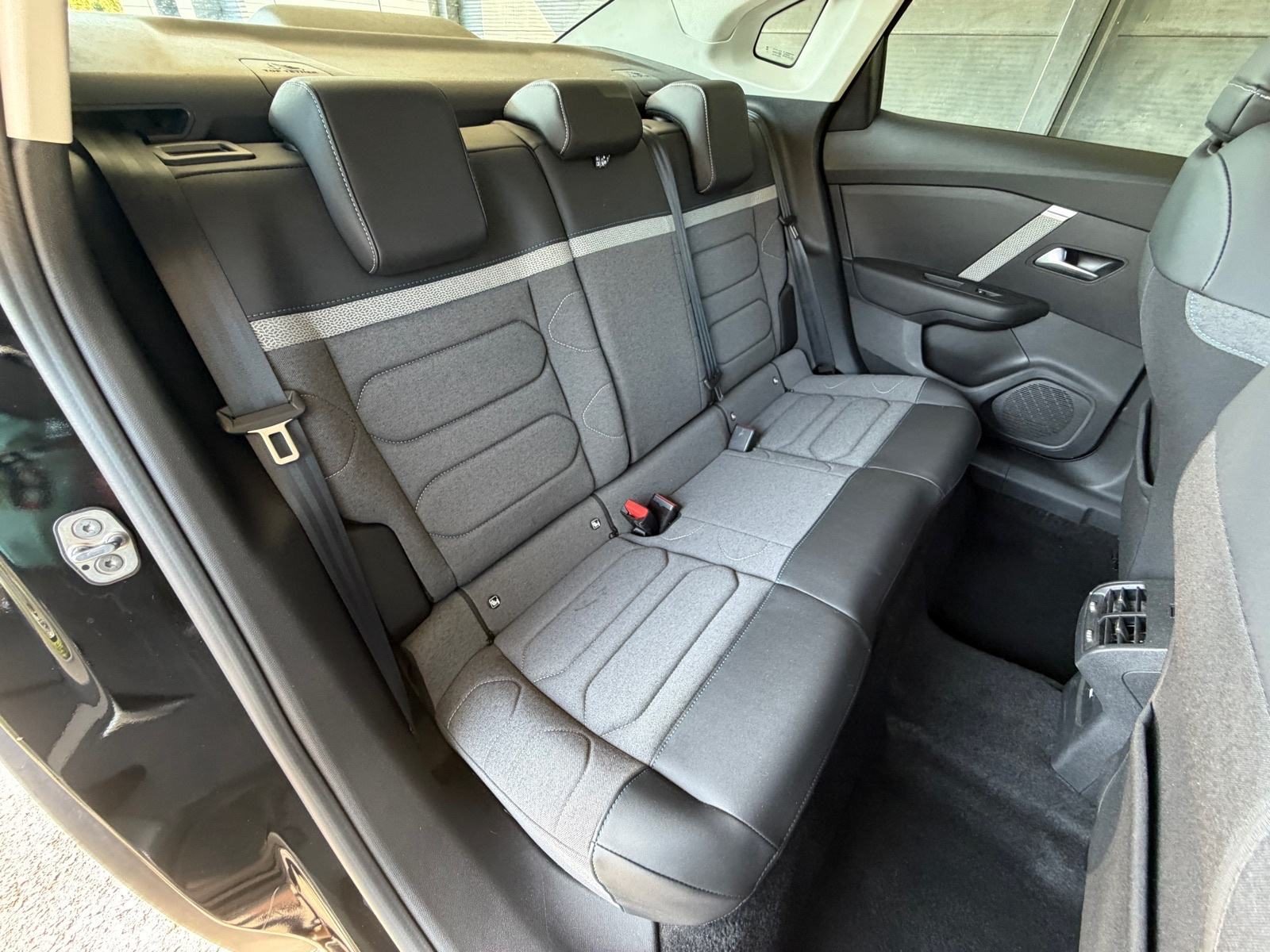 2023 Citroën C4 X — fotografija 7