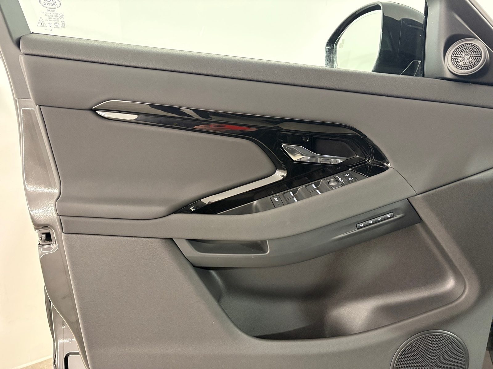 2025 Land Rover Range Rover Evoque — fotografija 27