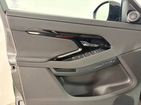 2025 Land Rover Range Rover Evoque — sličica 27