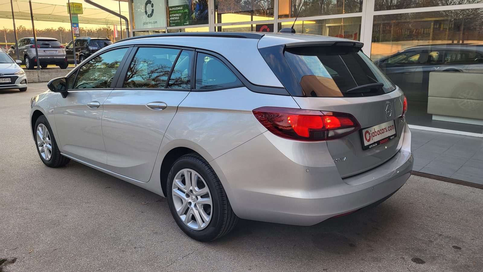 2022 Opel Astra Karavan — fotografija 7