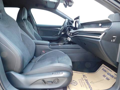 2025 Škoda Superb Sportline — sličica 12