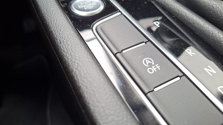 2021 Volkswagen Passat — fotografija 17