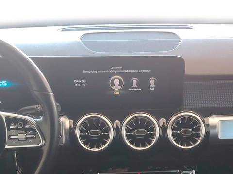 2023 Mercedes-Benz GLB — sličica 18